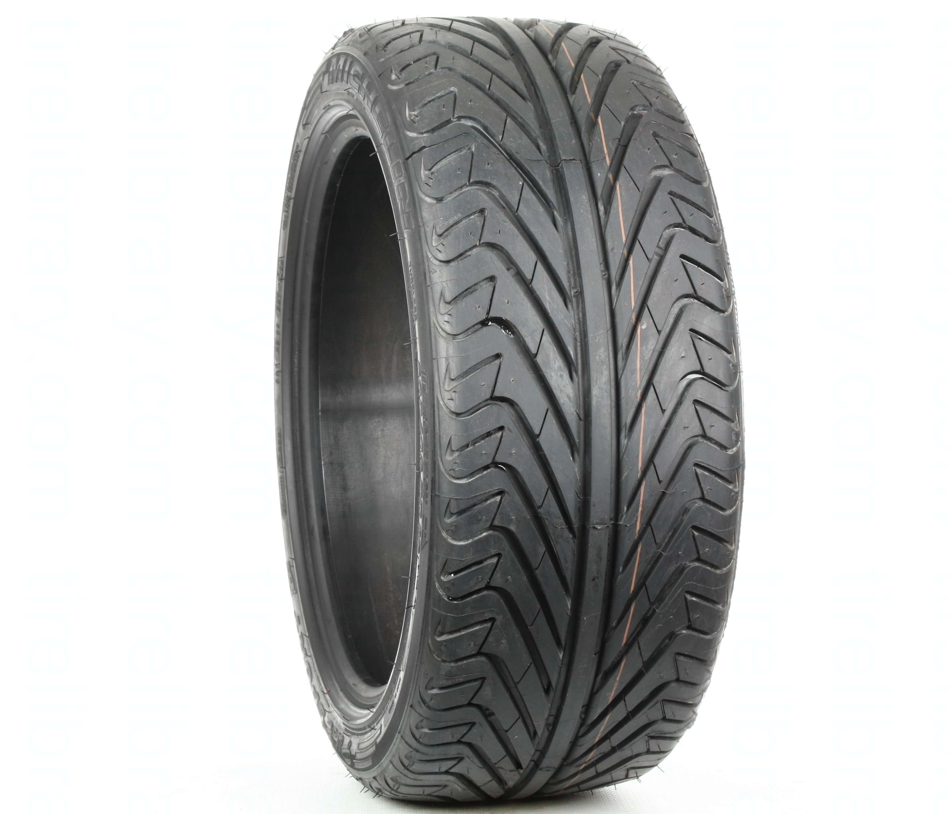 255 40zr18 Pilot Sport - Michelin - Tire Library