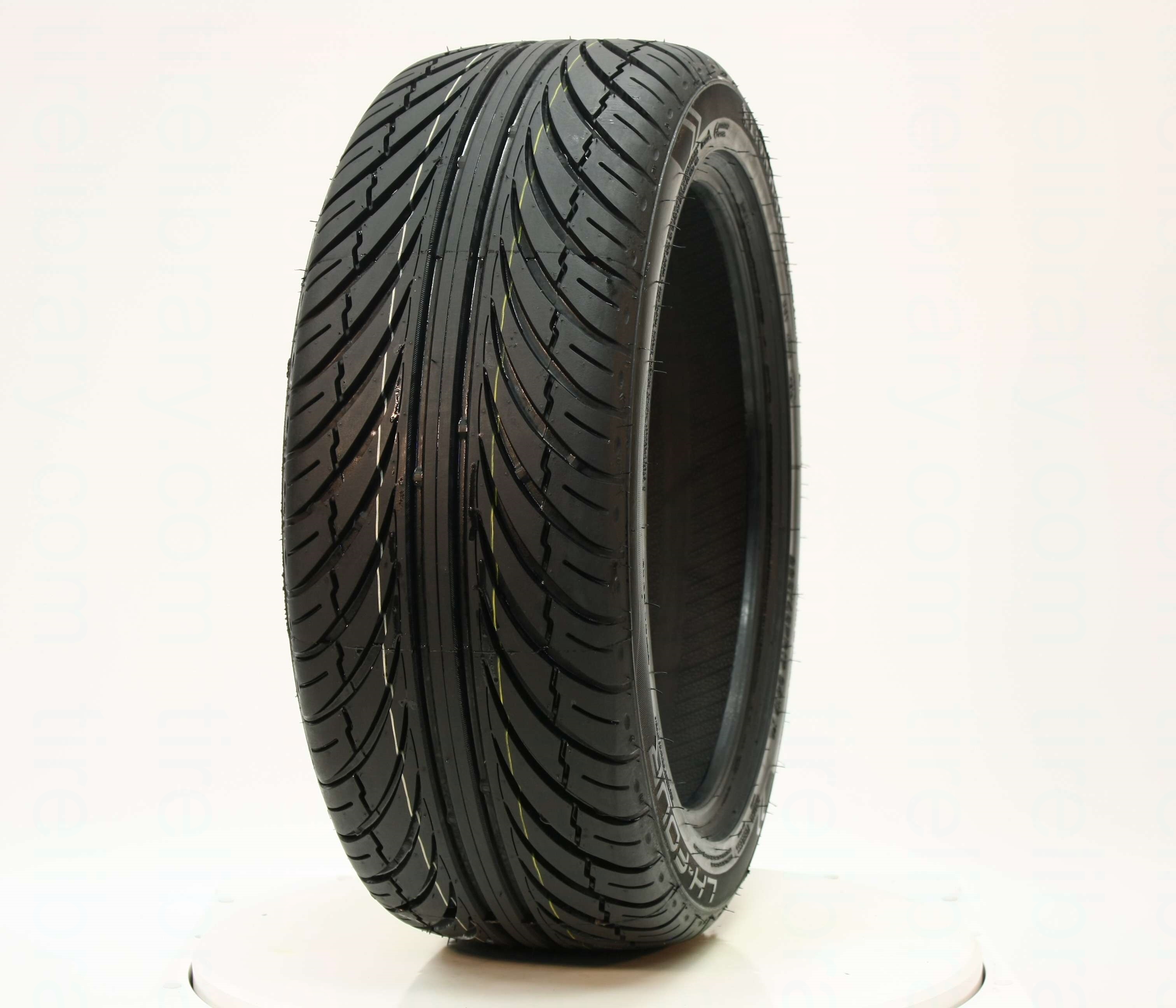 205/40R17 XL LH-FOUR DG - LIONHART - Tire Library