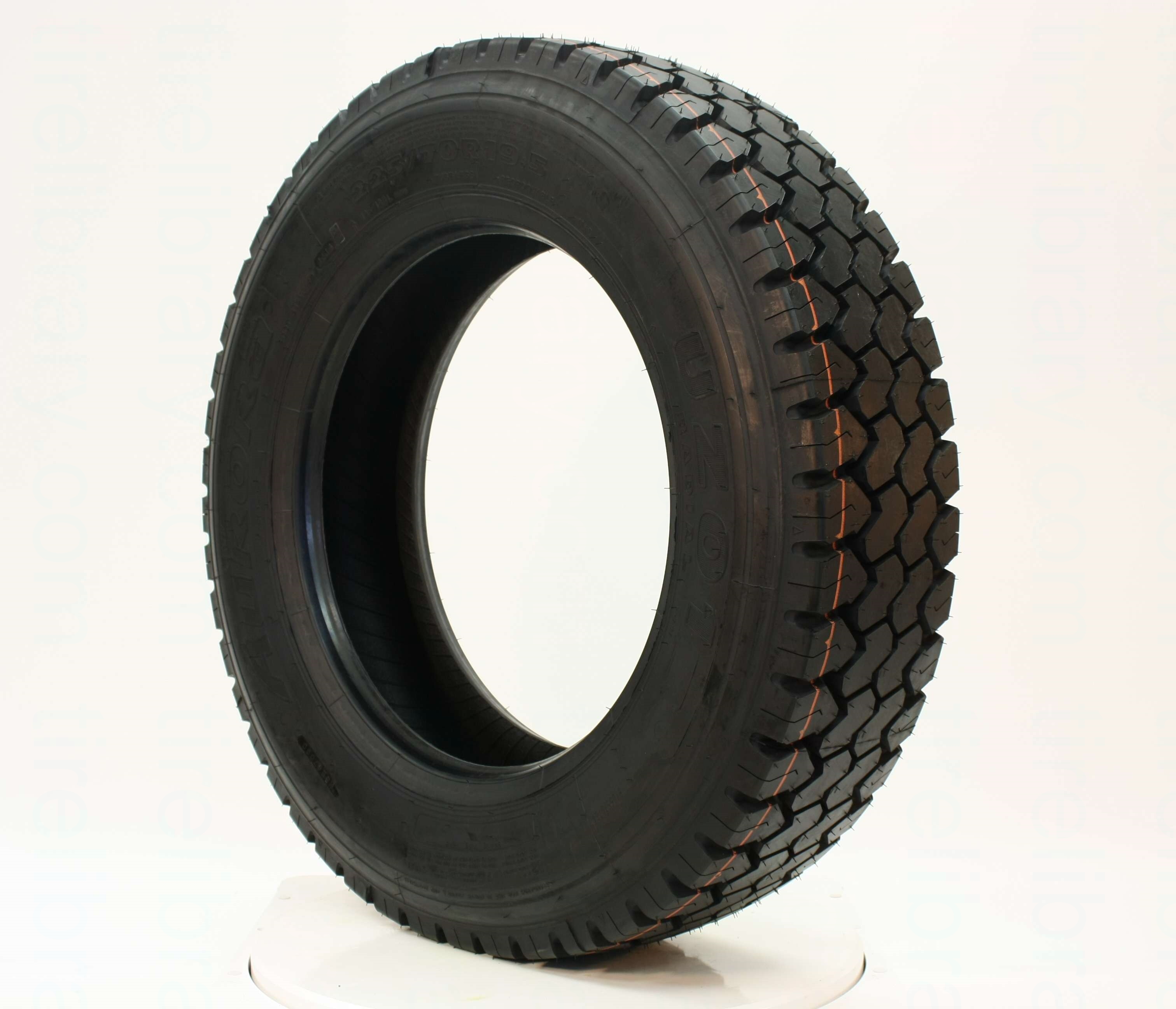 225/70R19.5 F TL UZ01 - AURORA - Tire Library