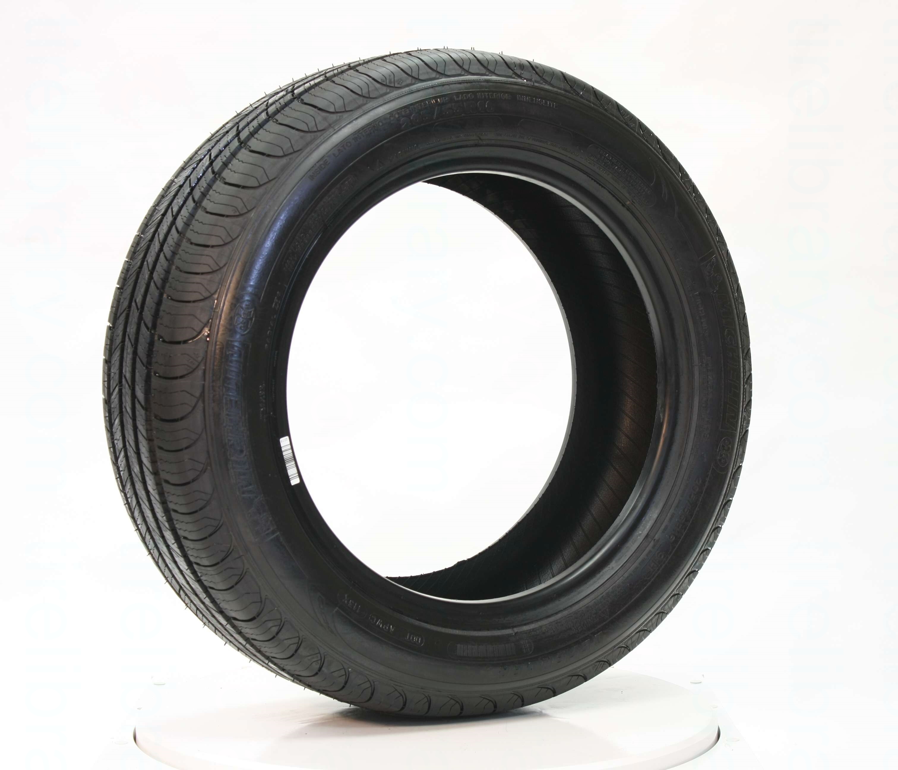 195/65R15 DEFENDER (GREEN X) MICHELIN Tire Library